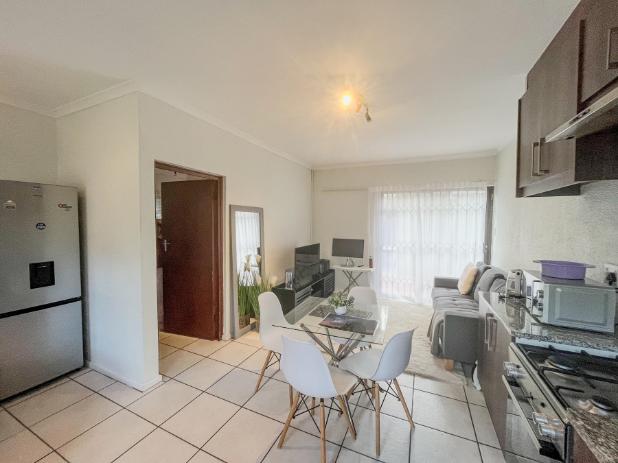 To Let 1 Bedroom Property for Rent in Pinelands Western Cape